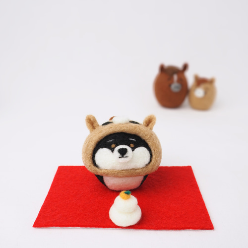 受注製作】 2026年干支(午) 馬になりきるまゆ柴犬(赤柴・黒柴・白柴