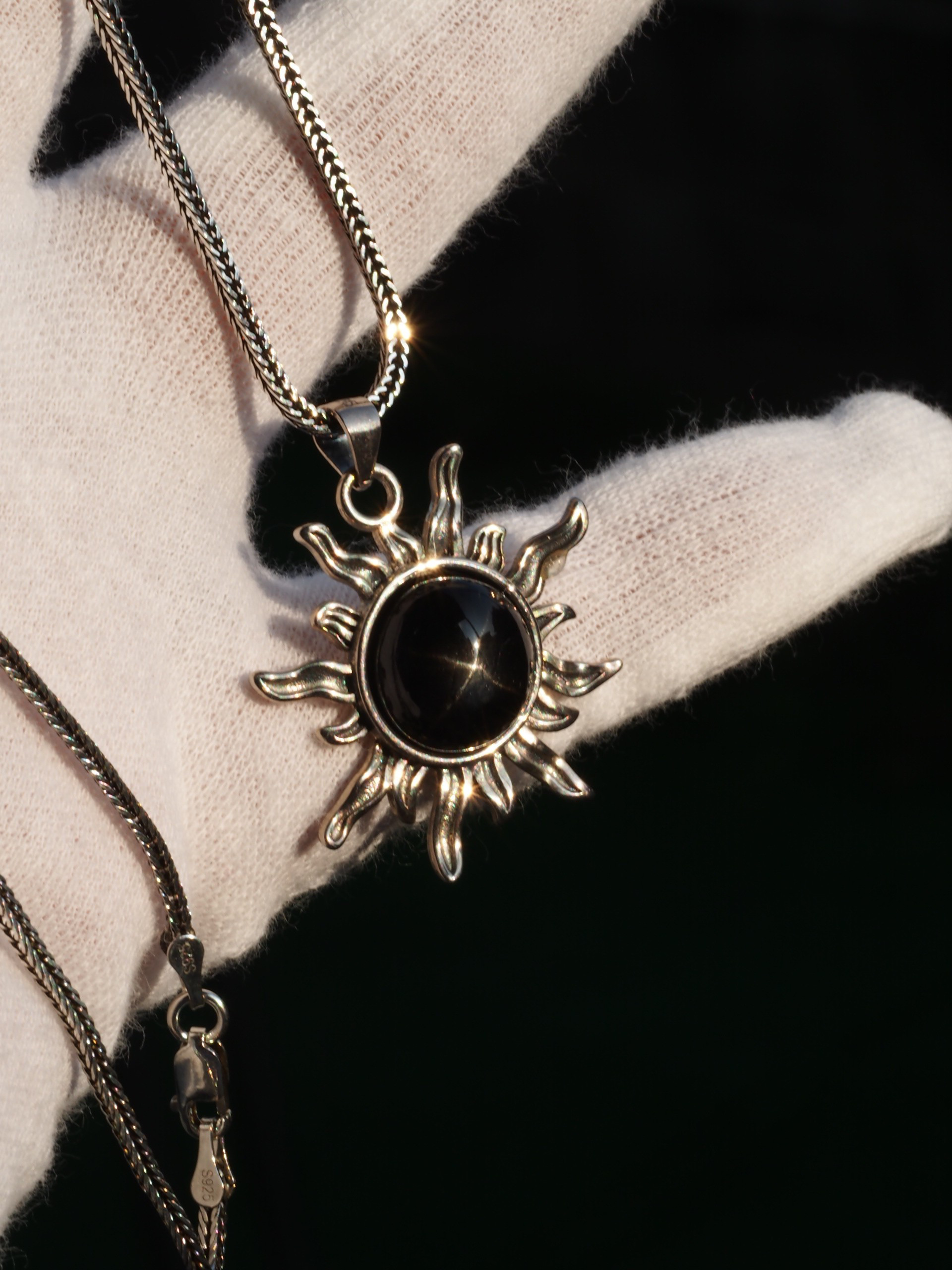 再販　ブラックスター１２　S925アンティークシルバー太陽ペンダントトップ