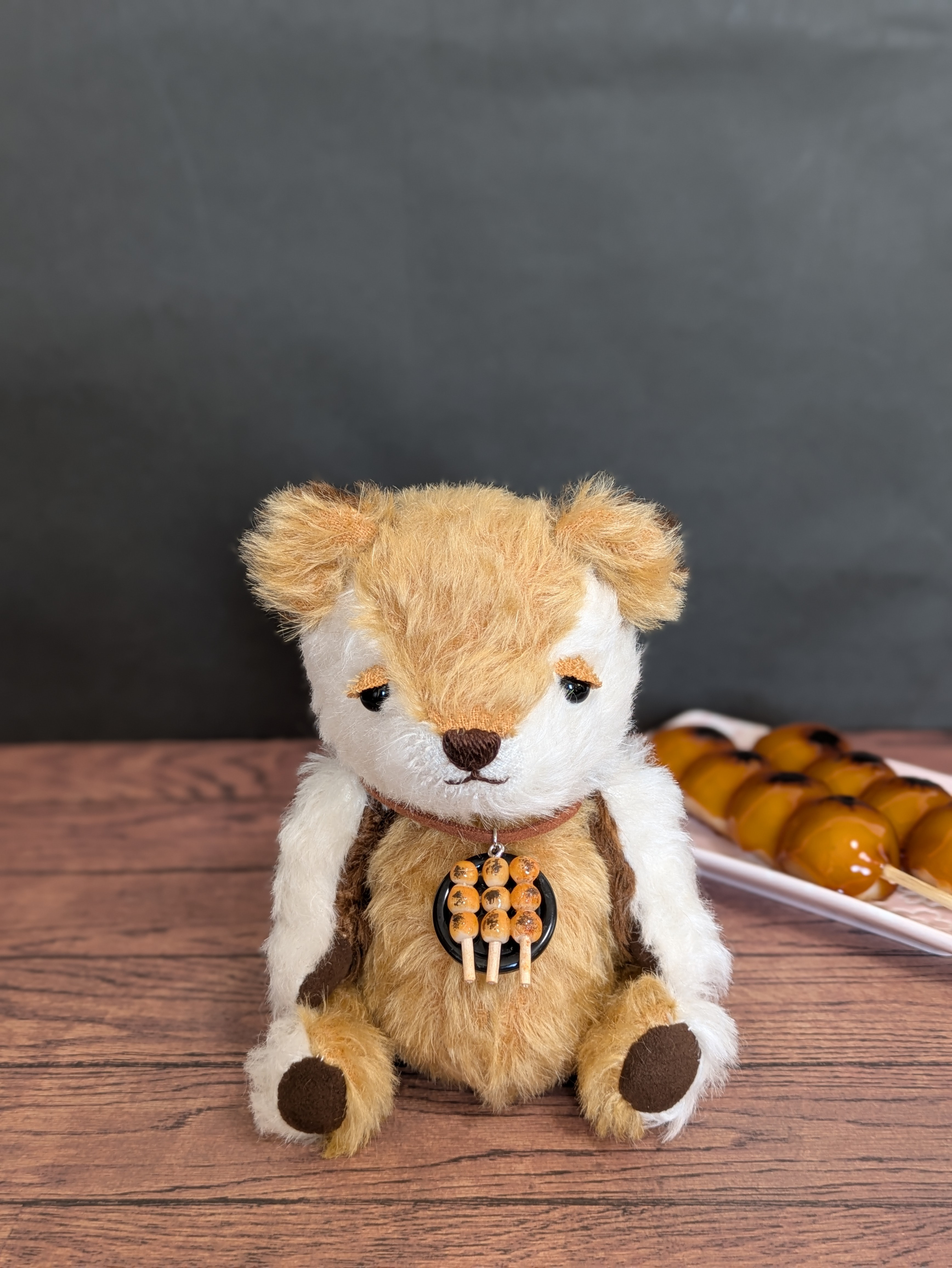 【再販】くまのぬいぐるみ　甘味と個性のテディアート　みたらし団子テディベア　プレゼントや各種記念品パーティーにも最適