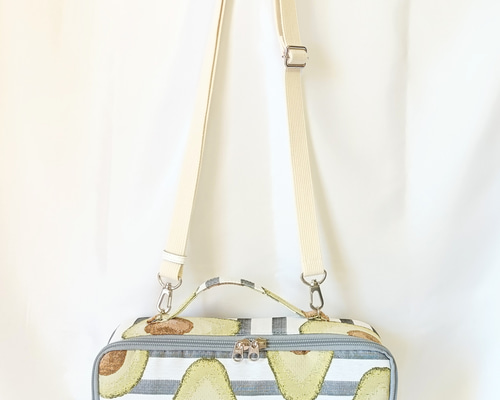 アボカド柄トランク風ショルダーバッグ ショルダーバッグ sachet