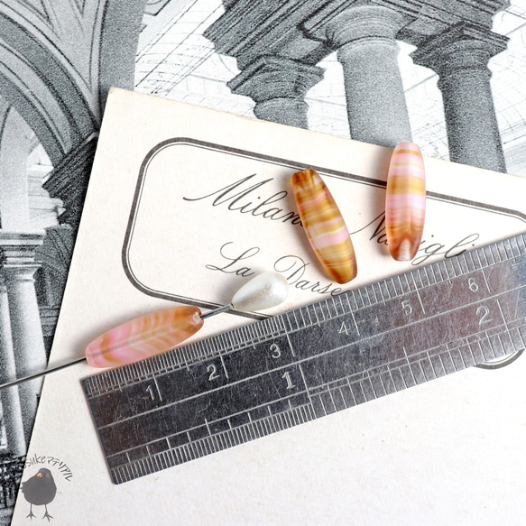 ビーズ・ナツメ型ヴィンテージガラスチェコビーズ アプリコット 6x17mm [6個] GB60 3枚目の画像