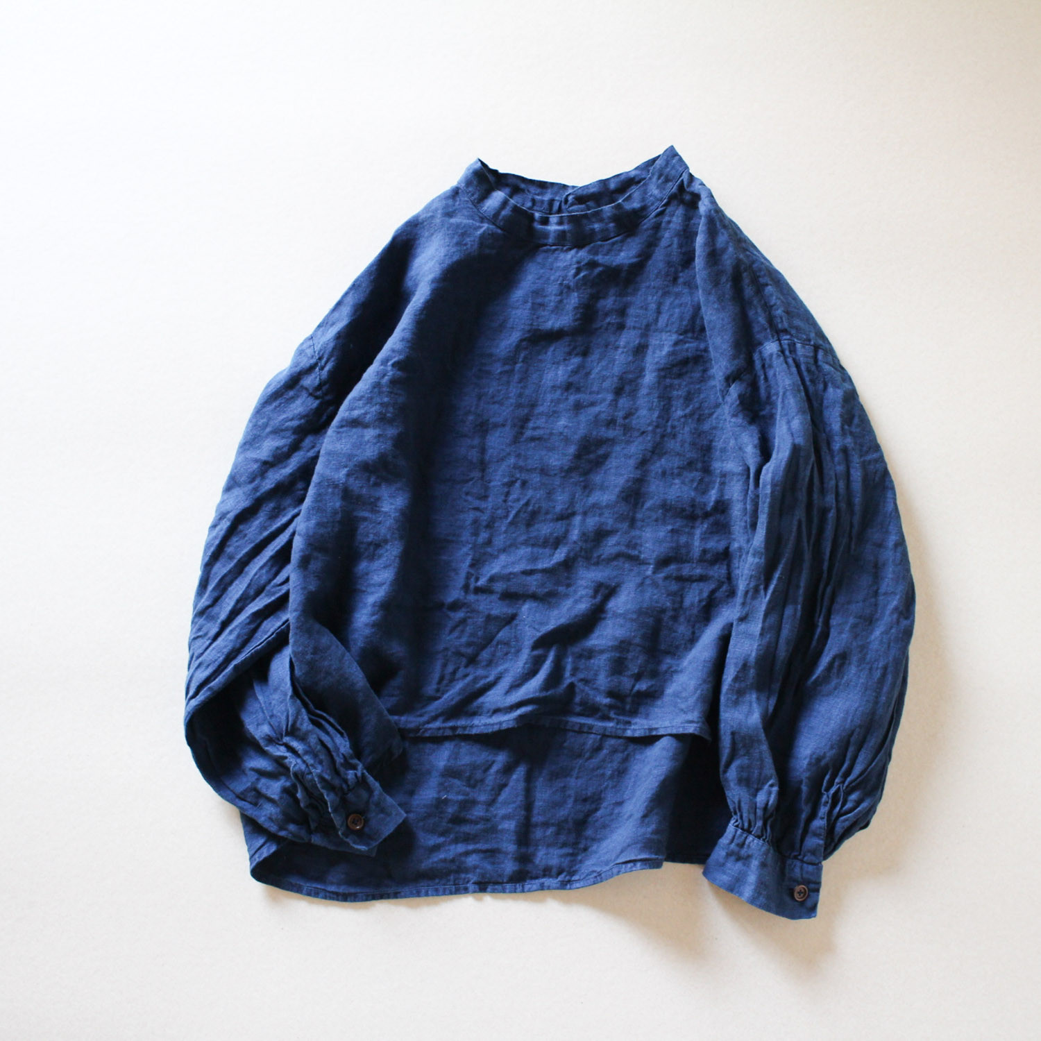 kAsumi Linen stand shirt 群青色／インド藍染め