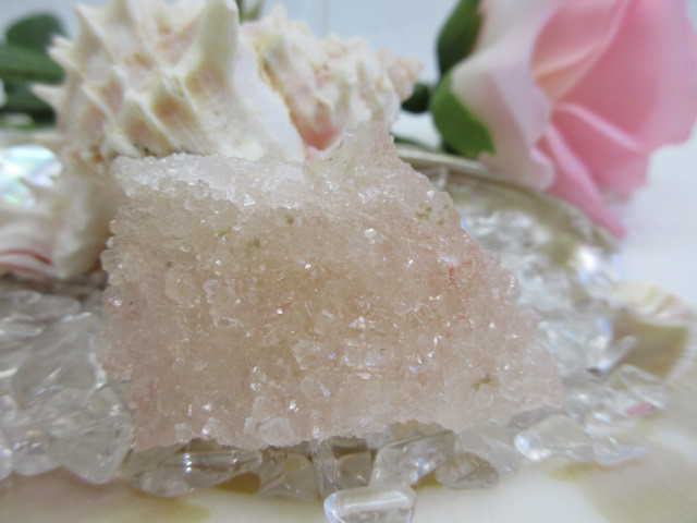 No.CR-404　天然石　原石 　レッドアポフィライト・スティルバイト　２３ｇ