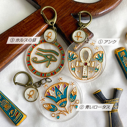 ステンドグラス 虹がかかった山とかわいいお家のパネル(フュージング