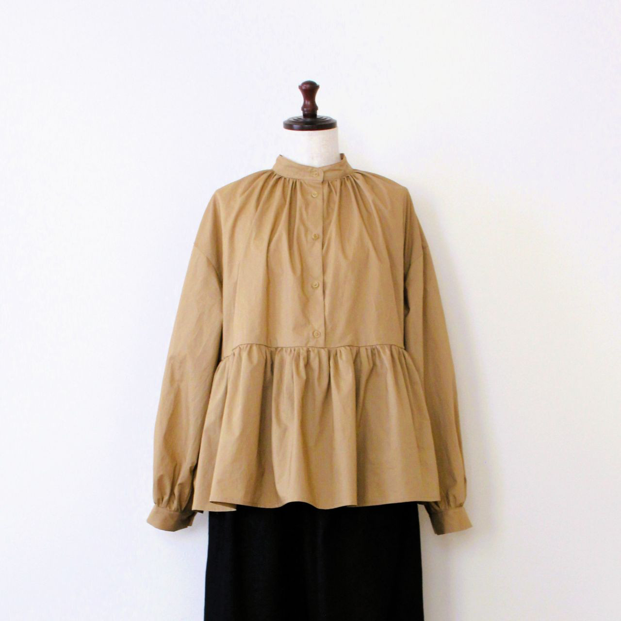 ☆SALE☆日本製コットンタイプライターギャザーブラウス