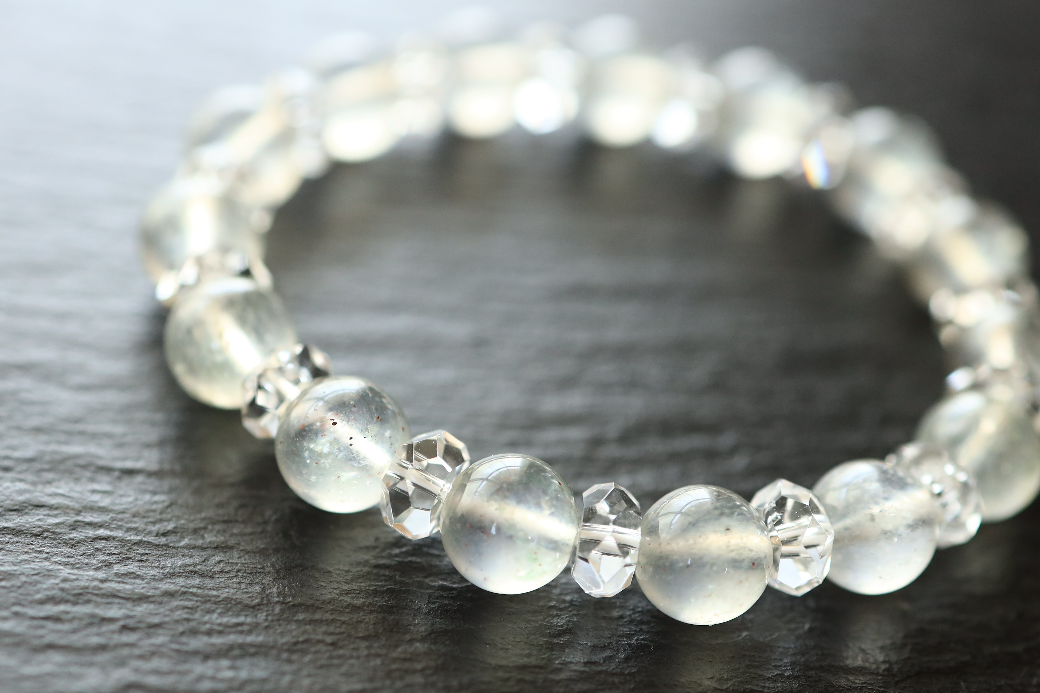 …☆プレミアムブレス☆宝石品質の美しいべリルさん♡ミント（アクアマリン）べリル：8.5ミリ＆水晶☆天然石☆…