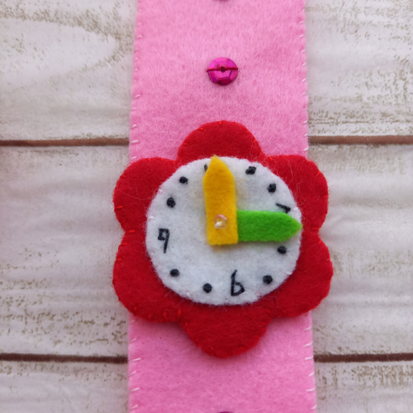 【2,000円以上で送料無料】フェルトの時計　【お花】 2枚目の画像