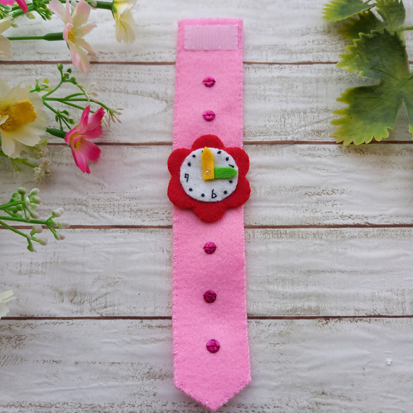 【2,000円以上で送料無料】フェルトの時計　【お花】 1枚目の画像