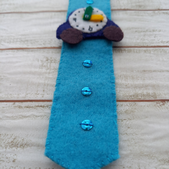 【2,000円以上で送料無料】フェルトの時計　【クルマ】 4枚目の画像