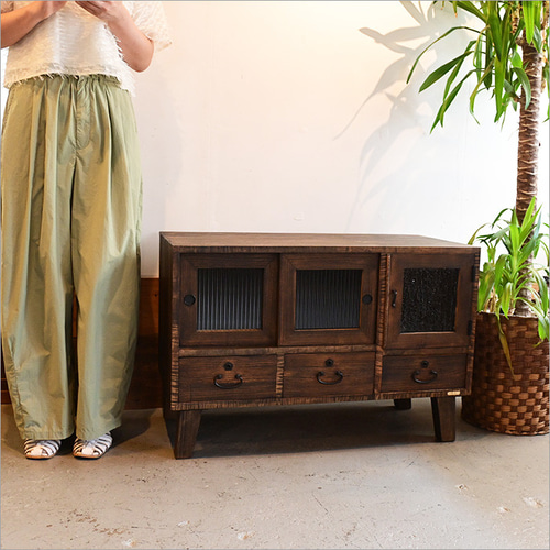 桐箪笥 ガラスキャビネット リメイク品 ローボード ローキャビネット