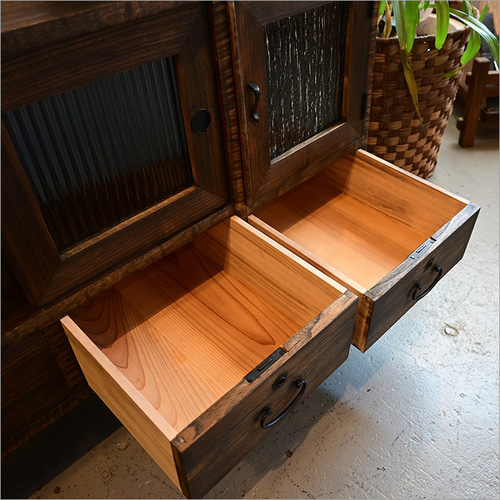 昭和レトロ　家具　金庫　箪笥　キャビネット 桐箪笥 ガラスキャビネット リメイク品 ローボード ローキャビネット