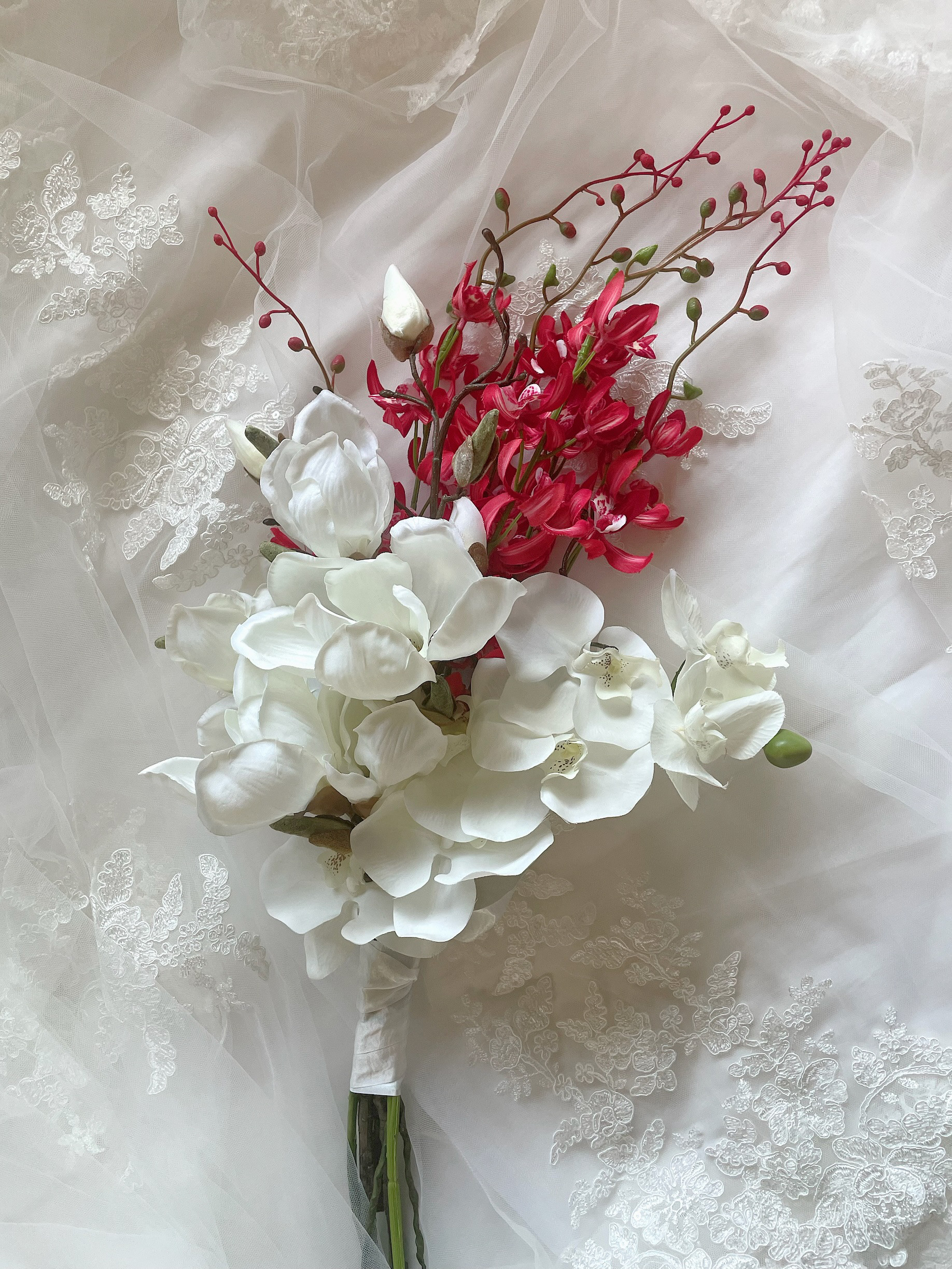 マグノリア、胡蝶蘭、オーキッド、和装ブーケ、ウェディングブーケ、完成ブーケ、白無垢ブーケ