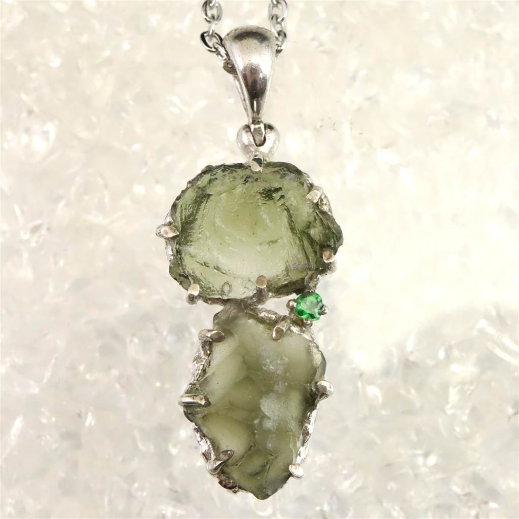 モルダバイト 原石 ペンダント  7.82g #51348