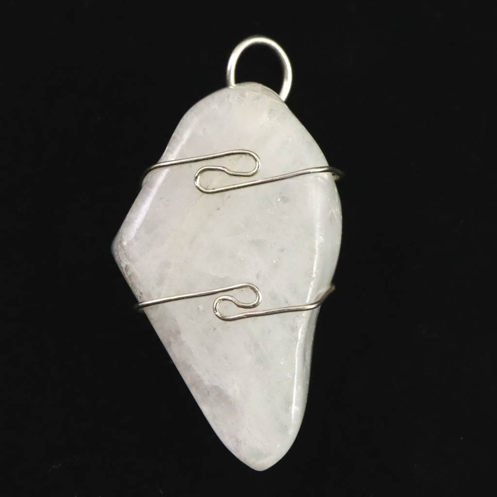 H&E社 ナトロライト 沸石  タンブル ペンダント 7.5g #53973