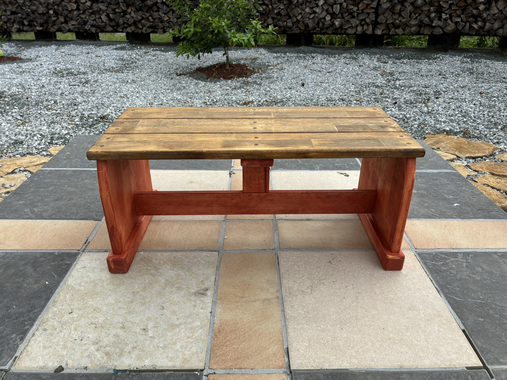 キッズチェア　ベンチイス　アイアンレッド