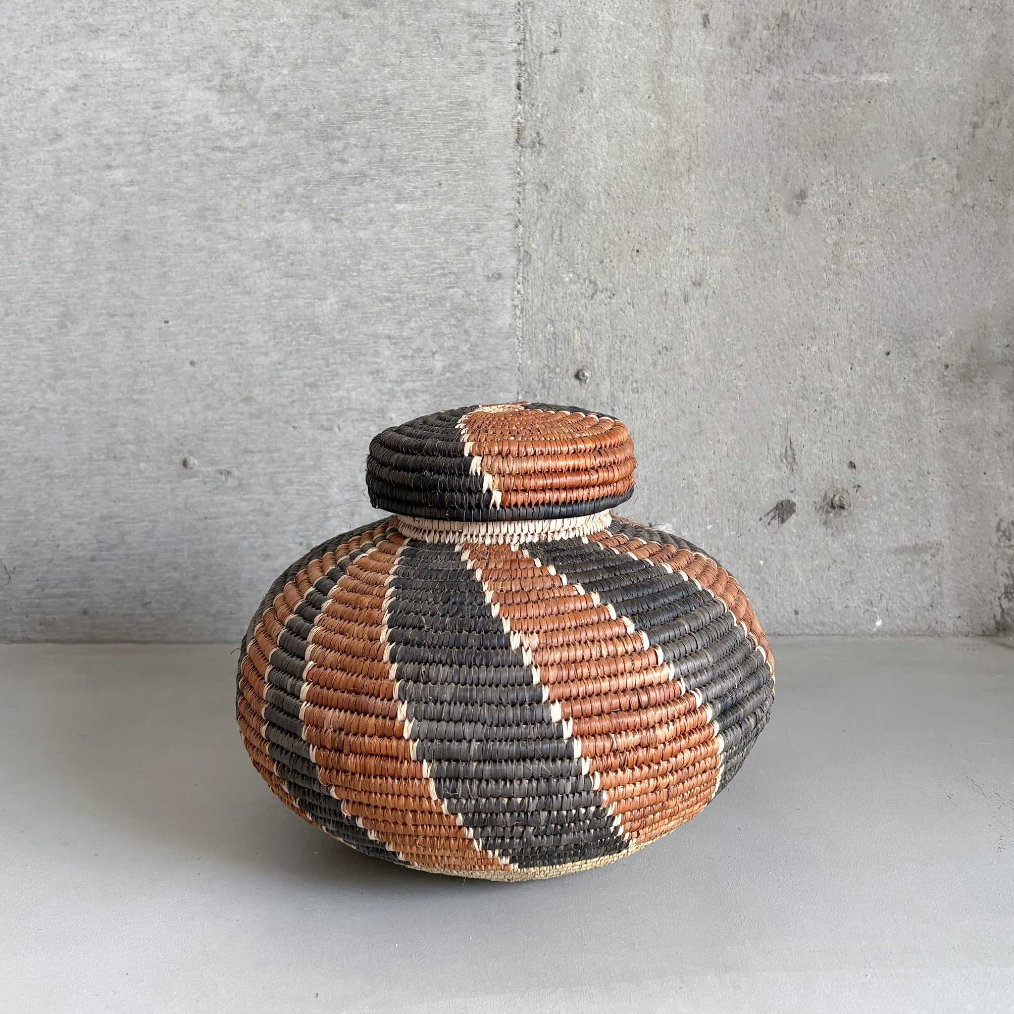 ズールーバスケット　Traditional Zulu Basket