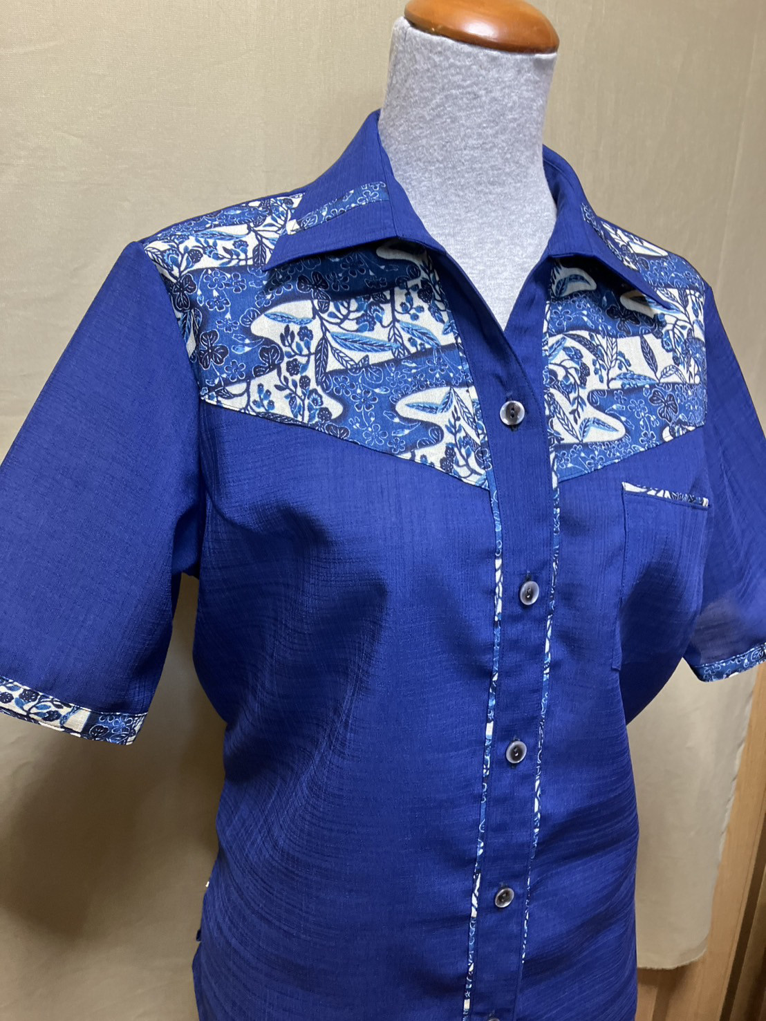 紺色　かりゆしウェア　レディース2L（沖縄、琉球、紅型柄、アロハ）No.204