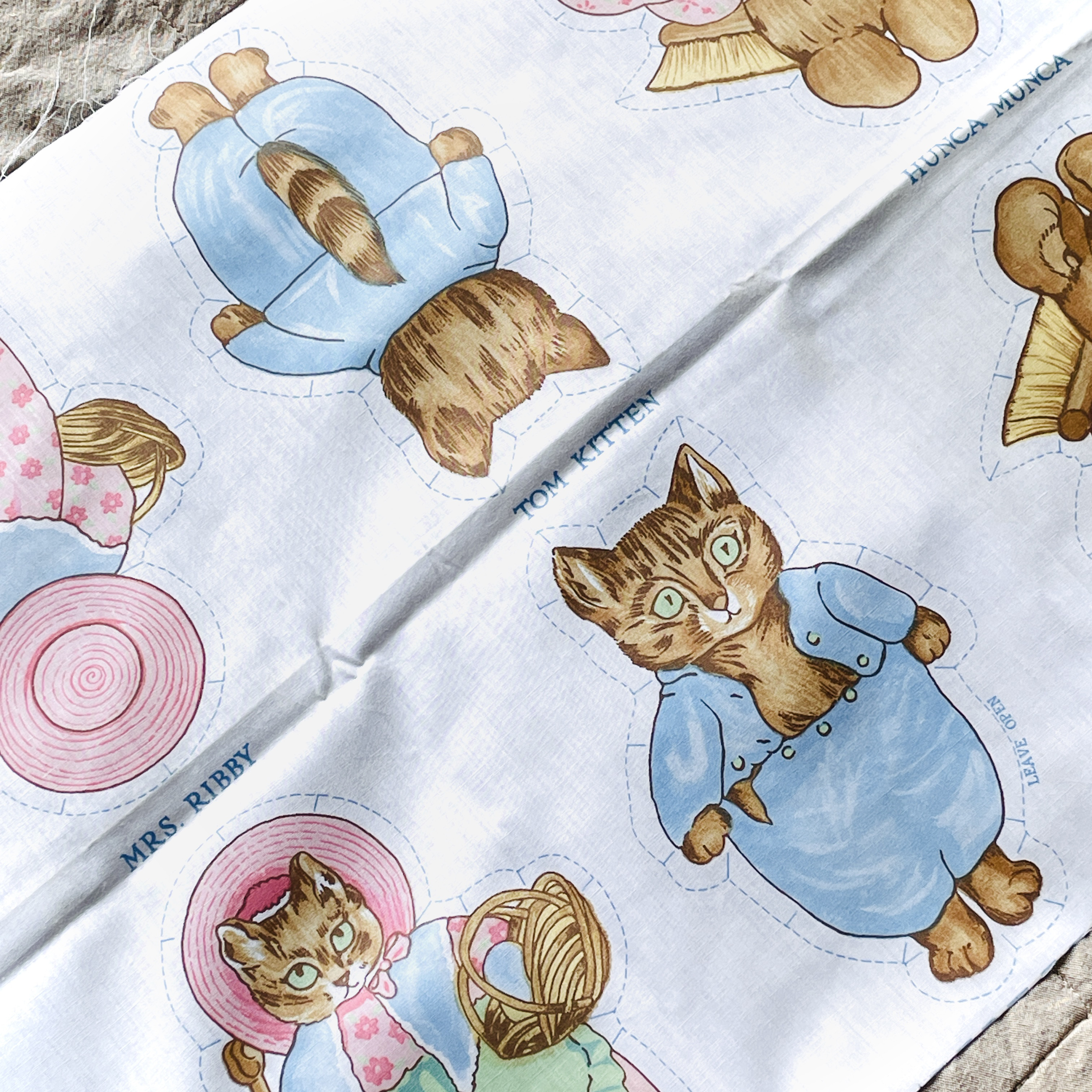 パネル生地 ピーターラビット 動物6種類（ぬいぐるみ制作ファブリック）｜ヴィンテージ・アンティーク