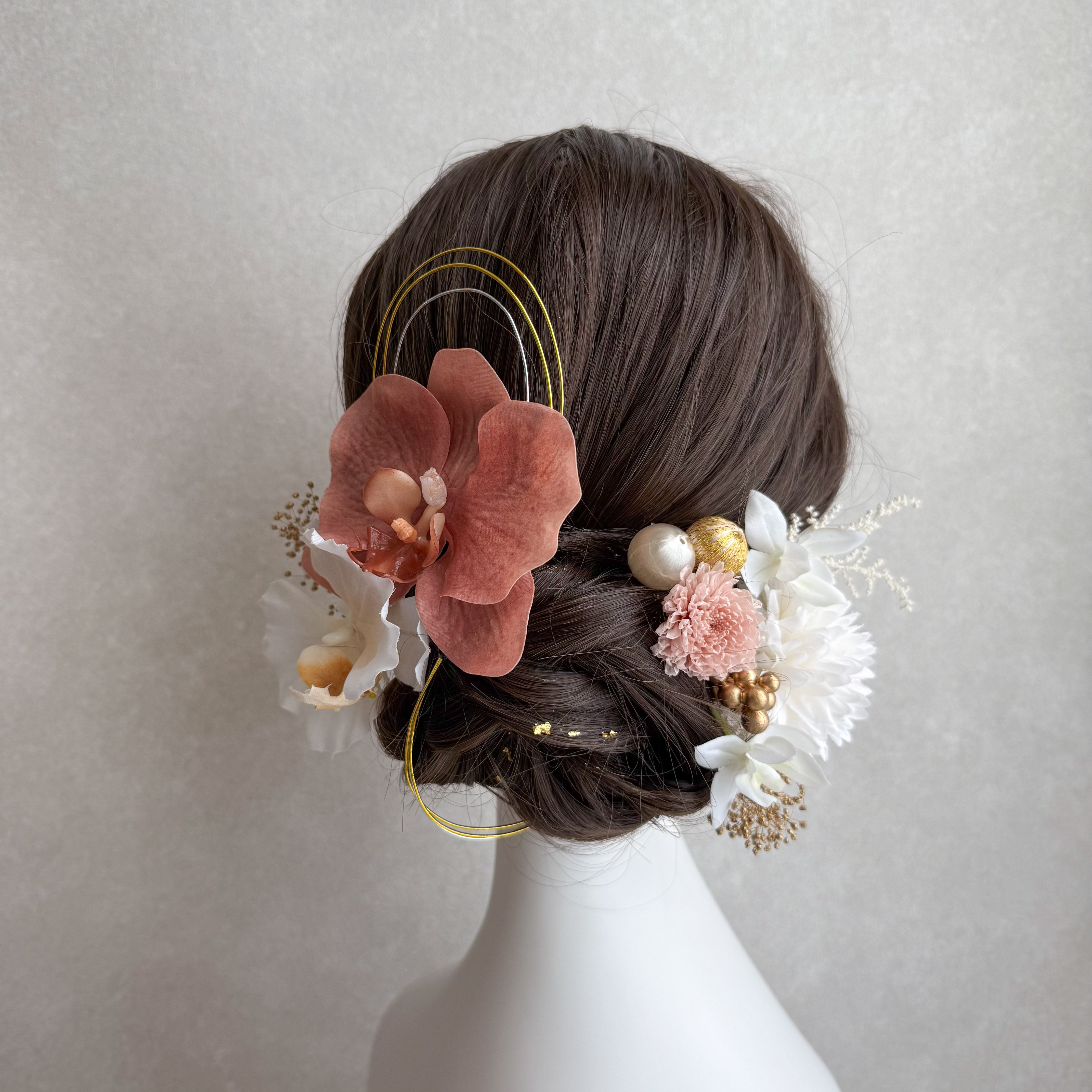 胡蝶蘭髪飾り  成人式髪飾り 和装髪飾り 結婚式髪飾り 髪飾り成人式 振袖ヘアアクセサリー 振袖 白無垢　卒業式 花嫁