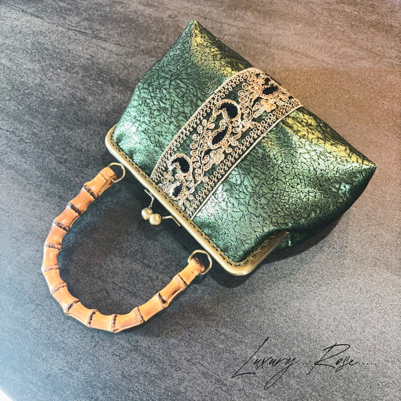 9月新作♡イタリアレースと帯の融合♡秋の神秘的な深みグリーンの上質箔加工高級帯バッグ　バンブー口金　パーティーバッグ 2枚目の画像