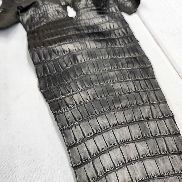 ワニ革　半艶マット　黒　No.C008640 11枚目の画像