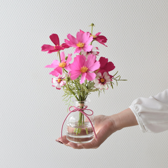 3種類のピンクコスモスアレンジ《フェイクウォーター》Creema限定　【敬老の日　誕生日】 9枚目の画像