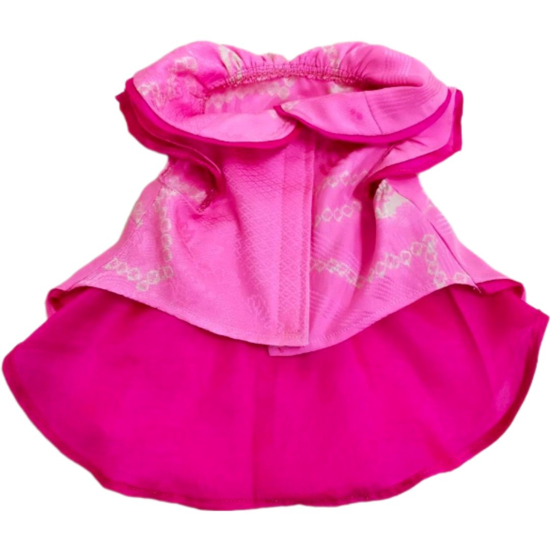 小型犬Sサイズ　着物リメイク小型犬服　一点物　おしゃれ　高級感　着物生地　滑らかな付け心地　特別な日　記念日　プレゼント