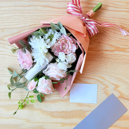 心に残るトレンドブーケ コスメブーケ サプライズブーケ 喜ばれる