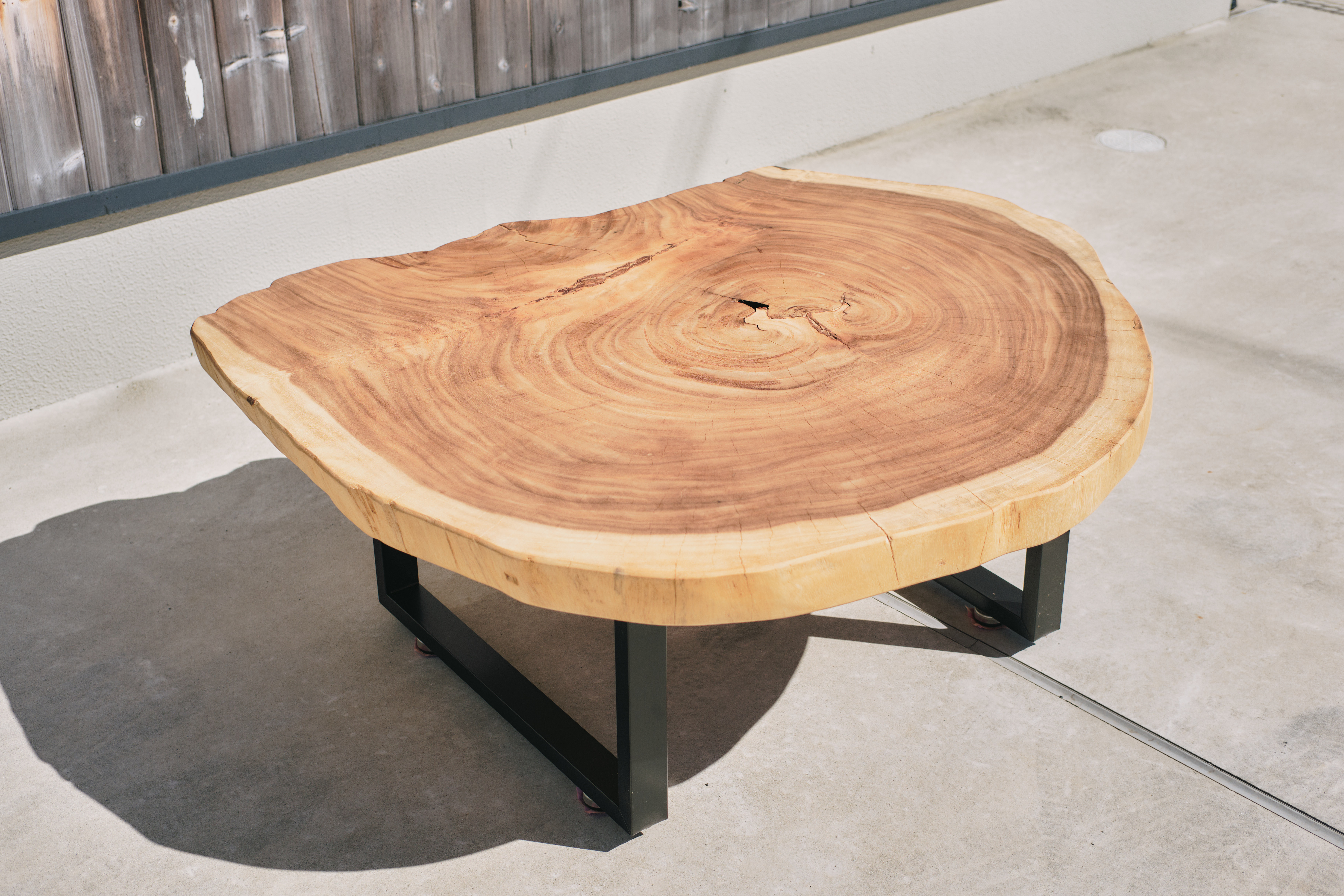 【一枚板】モンキーポッドのローテーブル 天然木 無垢材