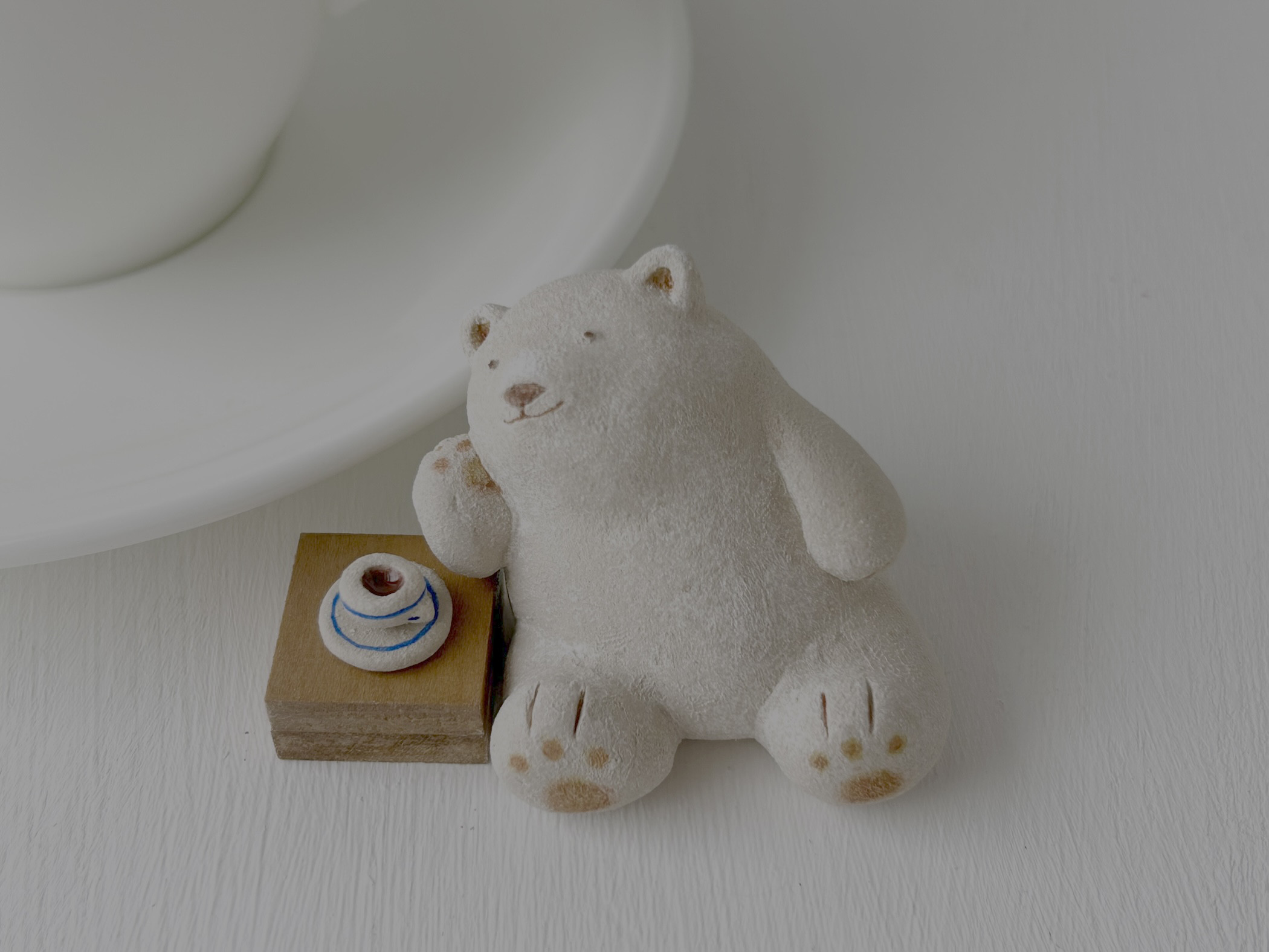 ほっとひと息いれてますクマさん