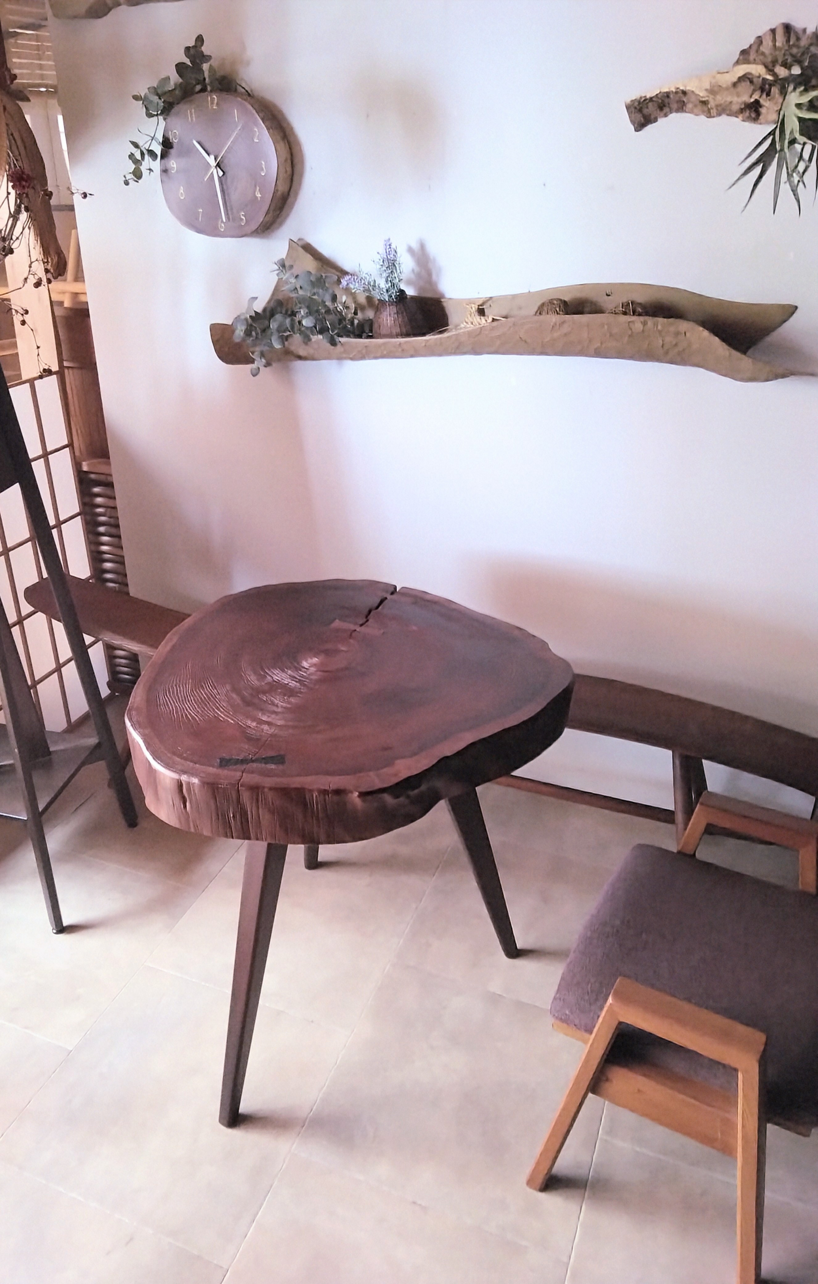 厚みたっぷり♪杉の丸太テーブル　〜分厚い輪切り・リビングテーブル・サイドテーブル・ディスプレイスツールなど 59,400円