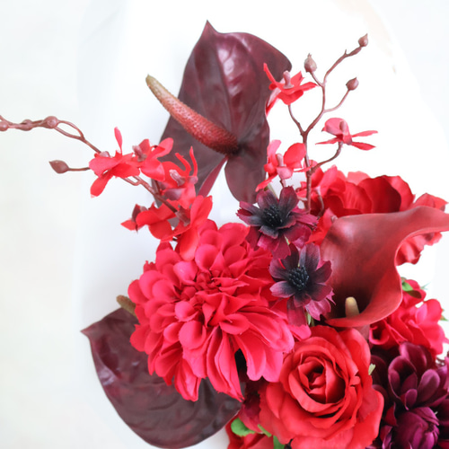 赤×ボルドーのアームブーケ／ウェディングブーケ／結婚式／前撮り