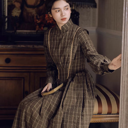 アンティーク調　スタントカラーレース付き　綿100%長袖ロングワンピース【秋冬春】ブラウンチェック柄 2枚目の画像