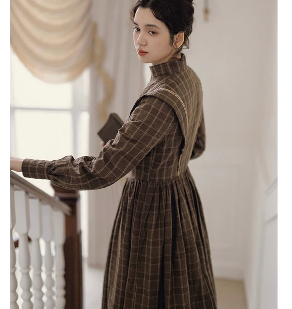 アンティーク調　スタントカラーレース付き　綿100%長袖ロングワンピース【秋冬春】ブラウンチェック柄 9枚目の画像