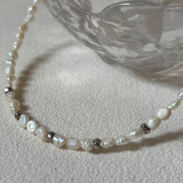 カレンシルバーと淡水真珠ナチュラルのネックレス