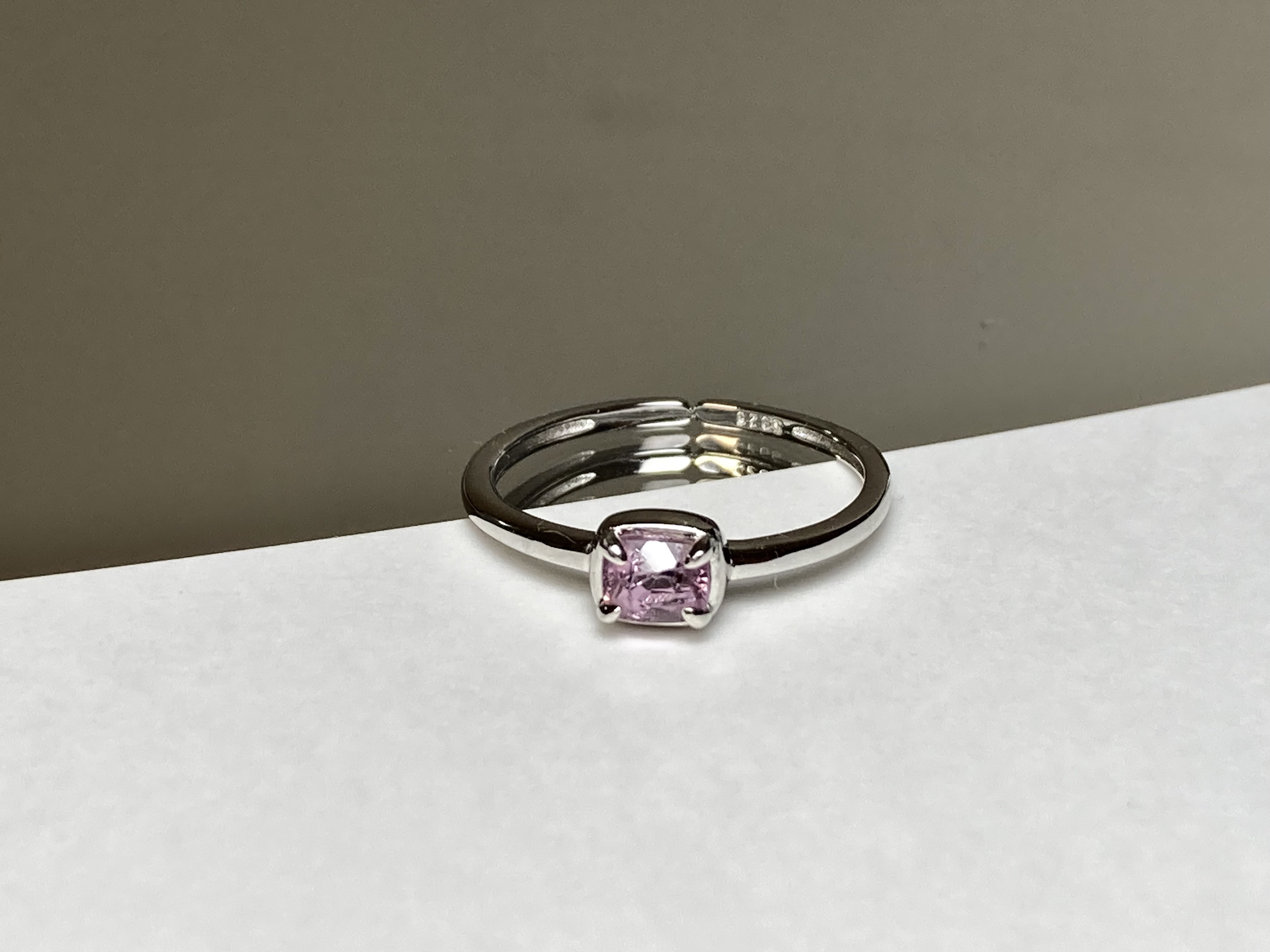 RG10-97 シルバー 非加熱 藤紫色 スピネル リング ミャンマー産 フリーサイズ 指輪 金属アレルギー対応 4,814円