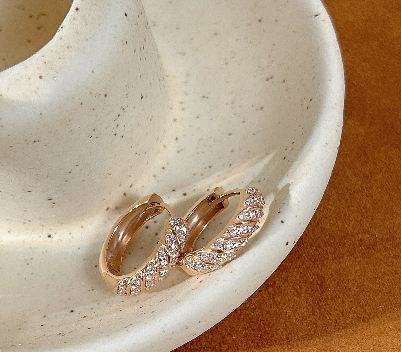 天然ダイヤモンドフープピアスk18　2601