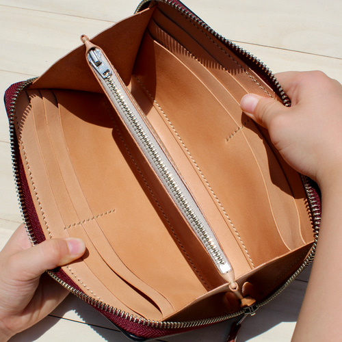 手彫り革財布　カービングラウンドファスナー 手彫り革財布 カービングラウンドファスナー 長財布 革芸 pierrot