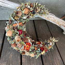 秋の実りの三日月リース★ドライフラワーリース★ハロウィンリース 2枚目の画像