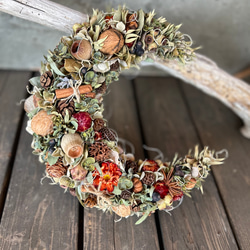 秋の実りの三日月リース★ドライフラワーリース★ハロウィンリース 5枚目の画像