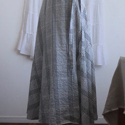 リネン・チェック柄ロング巻きスカート 2枚目の画像