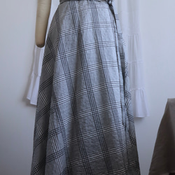 リネン・チェック柄ロング巻きスカート 6枚目の画像