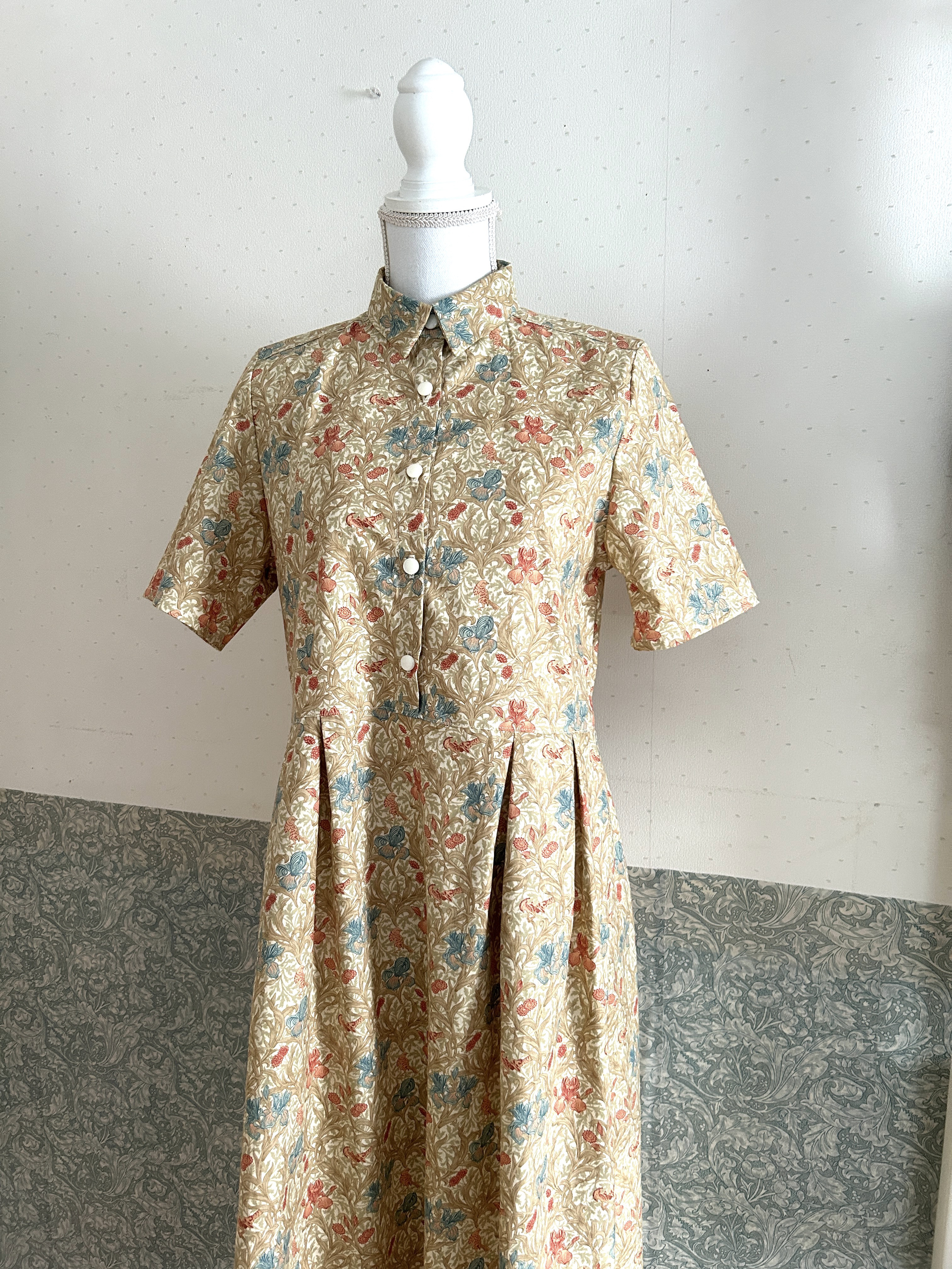 クラシカルタックワンピース(シャツタイプ)　モリス生地使用　アイリス