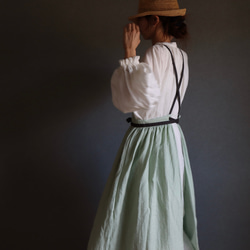 ふっくら厚さ2倍のとろみダブルガーゼとコットンリネンのリボンのギャザーたっぷりバイカラーエプロン／オパールグリーン 5枚目の画像