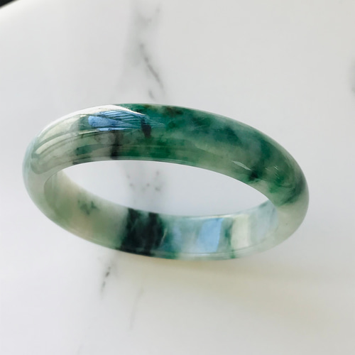 B310-079］ ジェイド ヒスイ 本翡翠 くりぬき バングル 天然石