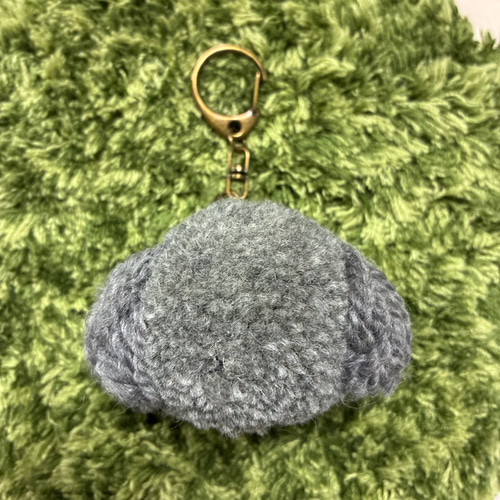 うるうるトイプードル 毛糸キーホルダー シルバー ぬいぐるみ