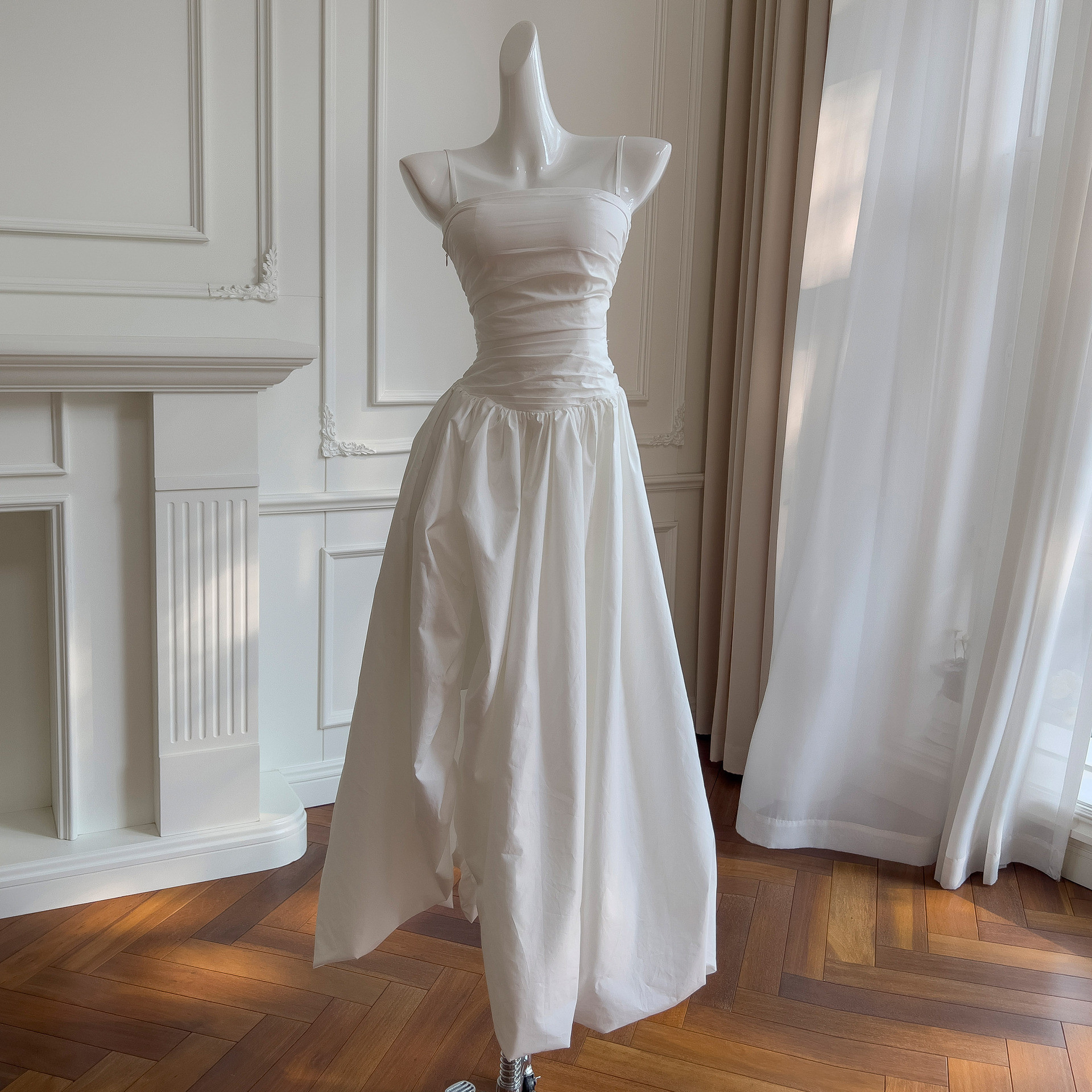 ウェディングドレス パーティー ノースリーブ 白 シンプル ロング 上品 韓国風 お呼ばれ 69382