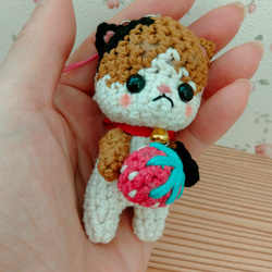 ちょうだいポーズ キジトラ猫 あみぐるみ ストラップ もふもふ