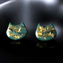 受注生産】くすみカーキの大理石調にゃんこピアス・イヤリング ピアス