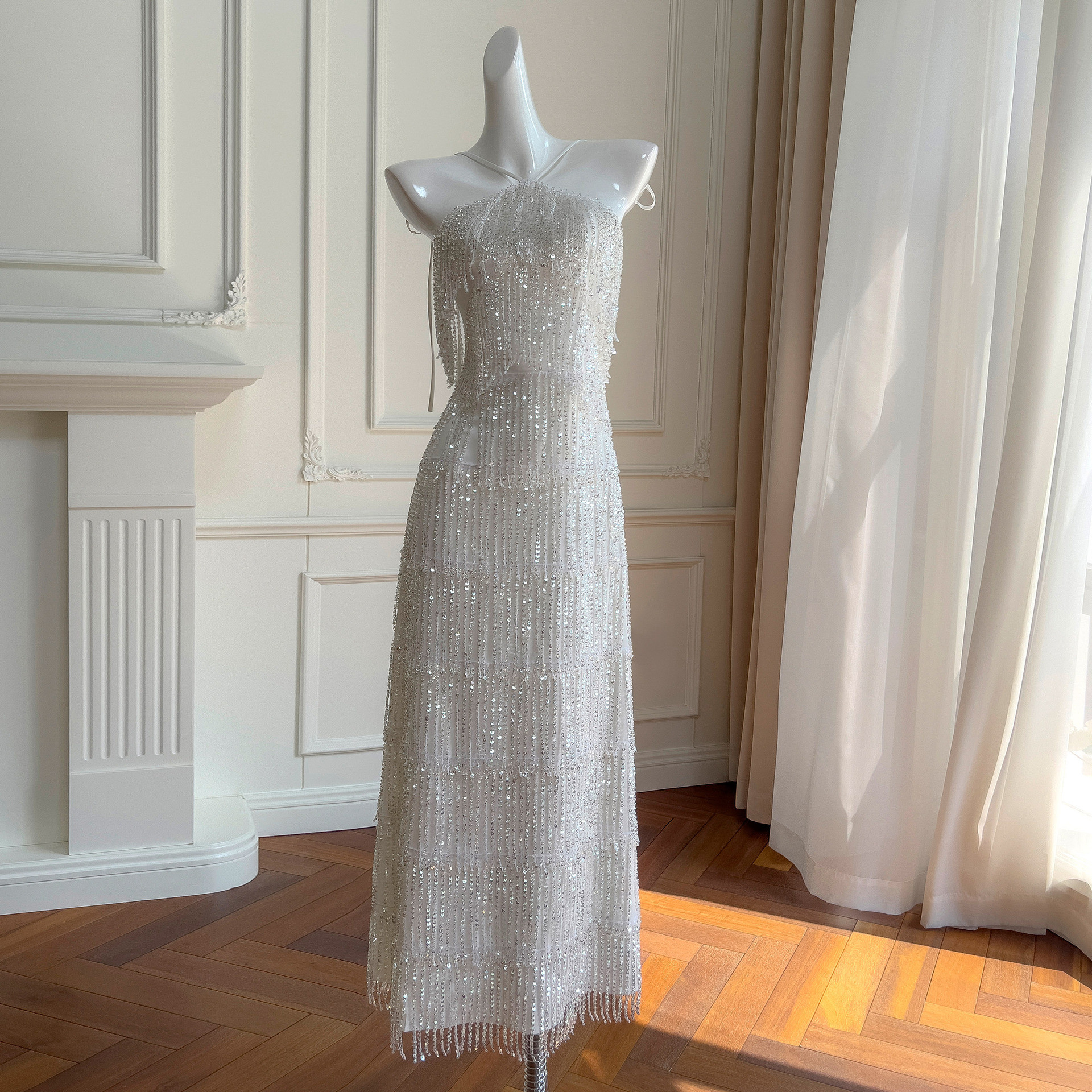 フリンジドレス ウェディングドレス パーティー ノースリーブ 白 スパンコール 綺麗 上品 韓国風 お呼ばれ 69365